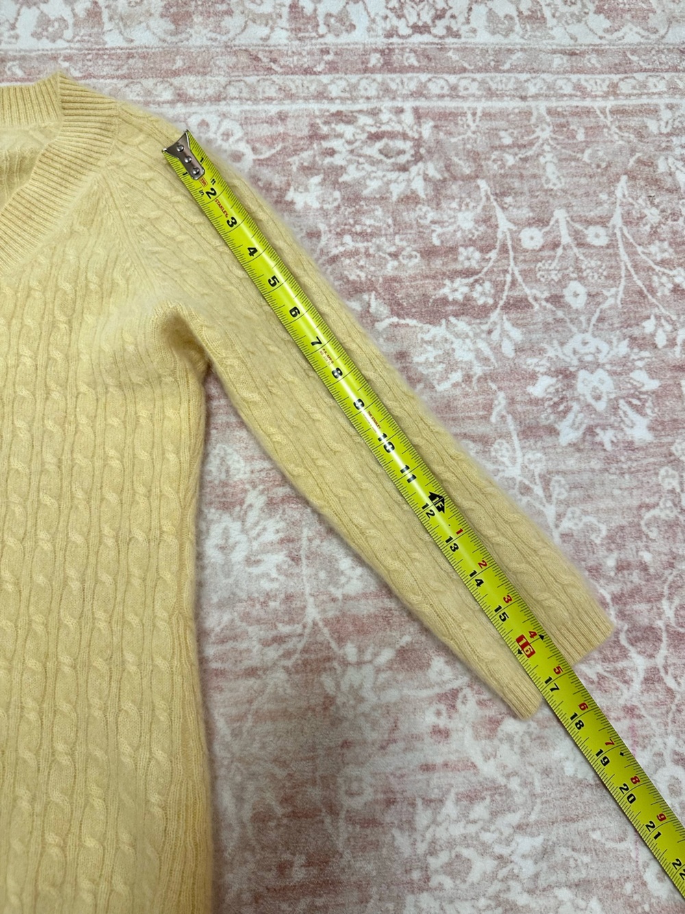 Cashmere 💛 Kinross Cable Knit 3/4 Sleeve Sweater - Picture 10 of 10